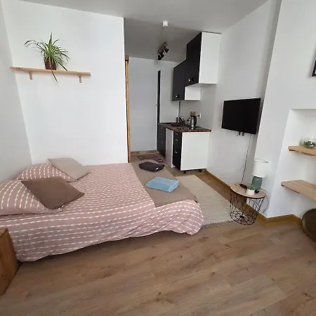 Bezine, Petit Centre Appartement