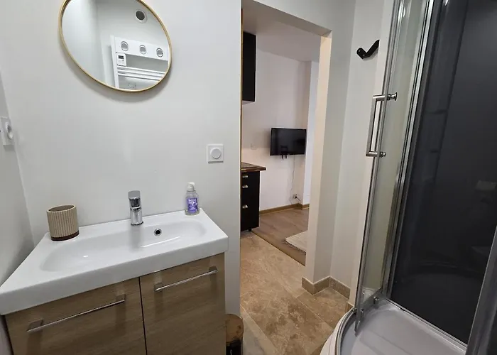 Bezine, Petit Centre *